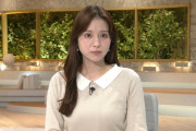 【画像】テレ東の角谷暁子アナのお乳、上向きでエッチすぎる