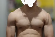 【画像】ジム終わりのワイのムキムキボディがこちらwwwwwwww