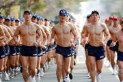 韓国男子は兵役を経験して肉体的精神的に強い人間に成長する。だから日本や欧米の女性が群がる