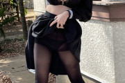 【画像】清楚系爆乳JK制服とスカートをめくりあげお●ぱいとパンティを見せてしまうｗｗｗ