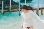 【画像】鷲見玲奈、写真集重版決定！ 水着写真は「熱量に負けて脱ぎました」「水着になるのも最初で最後です」
