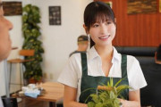 【桜空もも】巨乳お姉さんはバイト先の店長に強制的にミニスカで接客をさせられる