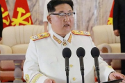 【悲報】金正恩の新しい影武者さん、いい人オーラを隠しきれない