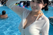 【ビキニ画像】完熟フレッシュ・池田レイラ(20)、エッロすぎるwwwwwwwプライベートの水着ショットにファン大興奮！！！