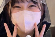 トップアイドル山下瞳月、楽屋画像にタバコが写り込んでしまうwwwwww
