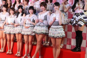 【画像】ＡＫＢ４８さん　現役女子高生にとんでもない格好をさせてしまうｗｗｗｗ