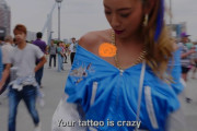 【悲報】まんこさんのタトゥー、外人さんにクレイジーだと酷評される