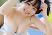 童顔ロリ巨乳の超新星・池本しおり、水着グラビア画像が圧巻のスタイル！ホンワカ顔にわがままグラマラスBODYのギャップがたまらない！EX大衆