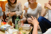 志木あかね 望月あやか イケメンたちに囲まれて楽しい飲み会のはずが無理やり飲まされイラマで集団レイプされちゃう巨乳女子大生