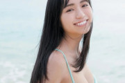 【グラビア】大原優乃、美しい海を背景に圧倒的プロポーション披露　1年ぶり「マガジン」表紙