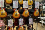 【悲報】ぼっちざろっくオタク、早くもギターに挫折して中古ショップが大盛況にｗｗｗ