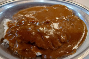 【画像】カツカレーを注文してこれが出てきたら、おまえらは許せる？