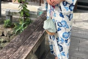 【朗報】 エチエチお姉さん、足元がはだけた夏の浴衣姿が最高にえっち💕