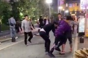 【動画】日本最強の“喧嘩のプロ”4人の路上乱闘がヤバすぎると話題に www www