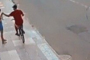 【GIF】スマホ盗んだ奴の末路が酷すぎる?