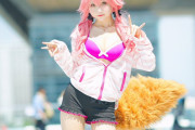 【画像】中国のガチレイヤー・小柔SeeUﾁｬｿのコミケコス来了━━━━ヽ(ﾟ∀ﾟ )ﾉ━━━━!!!!