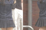 ひるおびゲリラ豪雨でびしょ濡れになったミニスカJKが盗撮される