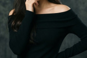 【画像】岡田紗佳(31)、若干厳しくなってくる…