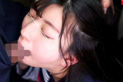 百咲みいろ 白川ゆず 短すぎるミニスカJKがスカートの中に忍び寄る痴漢の指技に弄ばれワレ目を濡らし何度もイカされる