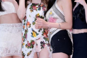 【画像】サナ、パンツ丸見えの大胆ファッションで登場wwwwwww
