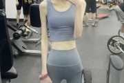 【画像】男性の9割が「ムホホ...wこの身体でジム通っちゃダメでしょw」と思ってしまう筋トレ女子