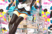 初音ミクのカップ麺押さえフィギュア、ヤバすぎる
