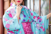 【画像】浴衣姿の女の子、お○ぱいの主張が激しいwww