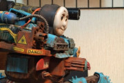 【YouTube】機関車トーマスさん、大量殺戮兵器に魔改造されるwww