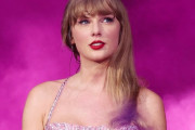 【悲報】テイラー・スウィフトさん、ドスケベおばさんになってしまう