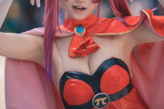 【画像】コスプレイヤーの取り巻きガチでやばいやつが現れるwww