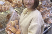 【画像】人気美人声優さん、コストコでパンに囲まれご満悦ｗｗｗ
