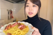 【画像】峯岸みなみ(27歳独身)カルボナーラ作った