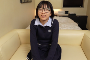【画像】こういうちょっとだらし無さそうな女の子