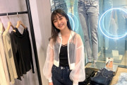 【画像】女ファッション業界「この春のトレンドは、透明のアウターです！」