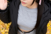【画像】アイドルさん、お腹に謎の輪っかが出現してしまうｗ