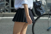 【画像】JKさん、痴漢されても仕方ない恰好をするｗｗｗｗｗｗｗｗｗｗｗｗｗｗｗ(※画像あり)