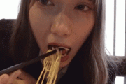 【gif】OL系youtuber「1人でラーメン屋きてみた！」→食べ方が汚すぎて炎上ｗ