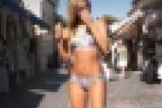 ボディペイントのみで街中を歩き回るから撮影されまくっている美女がコチラｗｗｗ