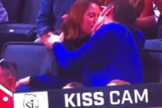 【悲報】NBAの観客カメラ、卑猥すぎるｗｗｗｗｗｗｗ