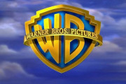 ?… ? しっ……映画の最初しか現れないワーナーブラザーズだ