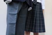【悲報】女子高生「ズボン履きます」←こういう時代が訪れようとしているｗｗｗ