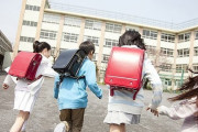 小学校4年生の今どきの性教育、妊婦体験も 講師「実際に体験してみましょう」