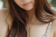 【画像】29歳ハーフ女優、SEXYランジェリーで大人の色気爆発wwwwwww傳谷英里香、FRIDAYで美バスト大胆披露！！！