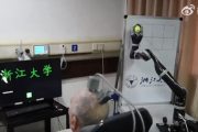 【動画】中国父さん、麻痺患者の脳にコンピュータを埋め込み文字を書かせる事に成功！！