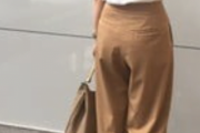 ワイドパンツ履いてる女いるけどさ