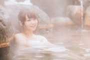 【画像】女さん、温泉に入るだけで3000万回も再生されてしまう