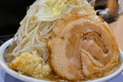 【画像】ラーメン二郎に来た個性的な３人組、全国デビュー