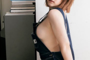 【画像】村重杏奈の横チチ