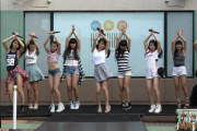 【画像】地下アイドルの女子小学生、エッチな格好でダンスを踊ってしまう