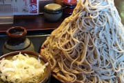 【嘘だろ…】男のくせにザルそば1キロ食えないヒョロがリwww